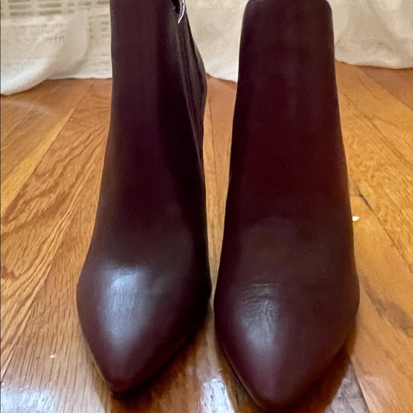 Guess brand new maroon booties - Picture 2 of 6